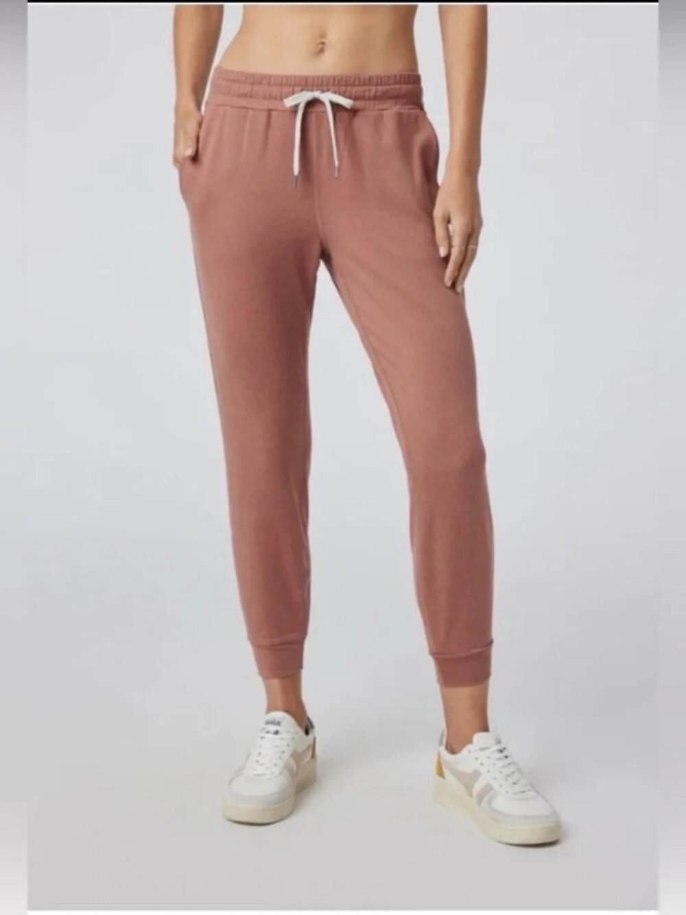 Womens Vuori Performance Jogger Marsala Size Medium